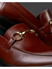 04 Sapato Mocassim Loafer com Fivela Mouro-Marrom